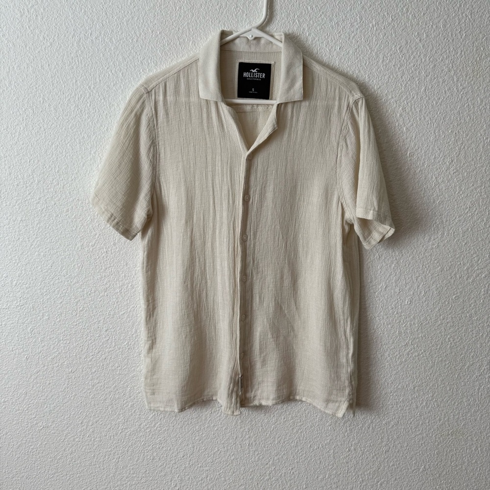 Hollister Cream Textured Short Sleeve Button Down Men’s Shirt Size Small